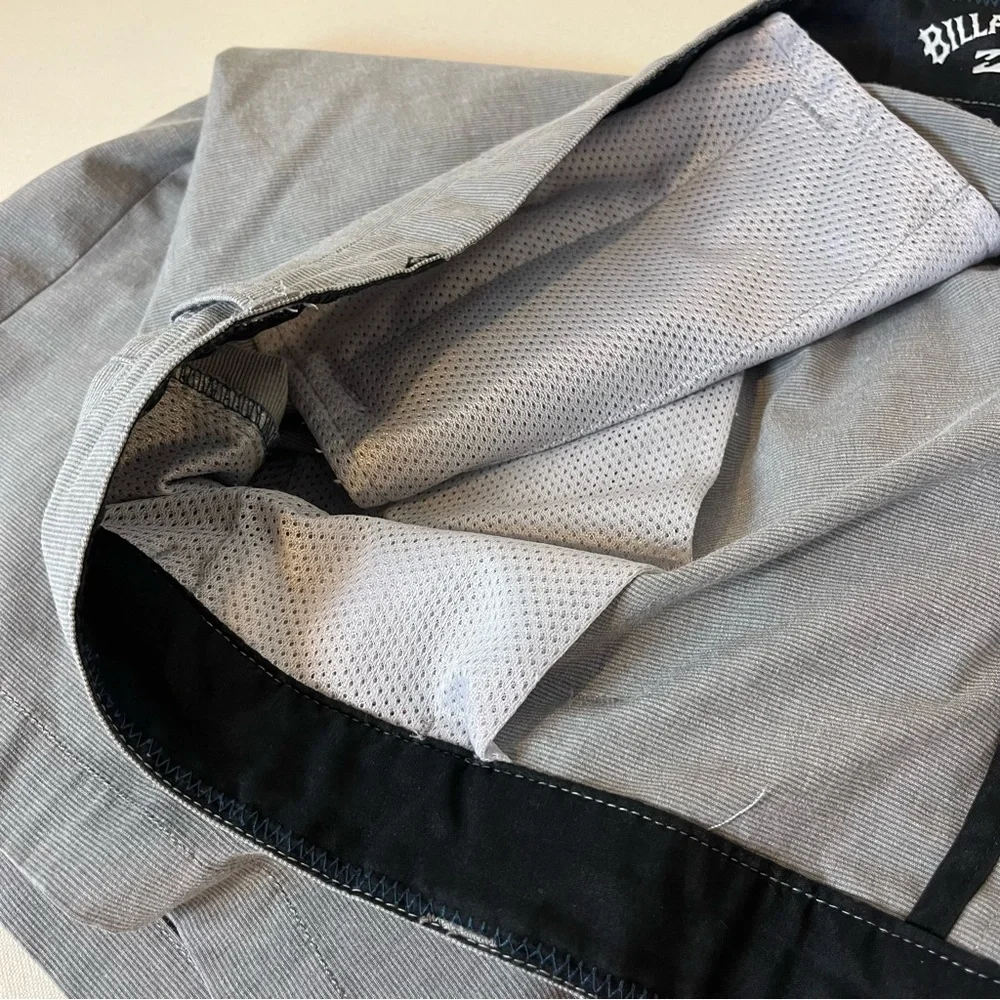 Billabong Gray Flat Front Men's‎ Shorts